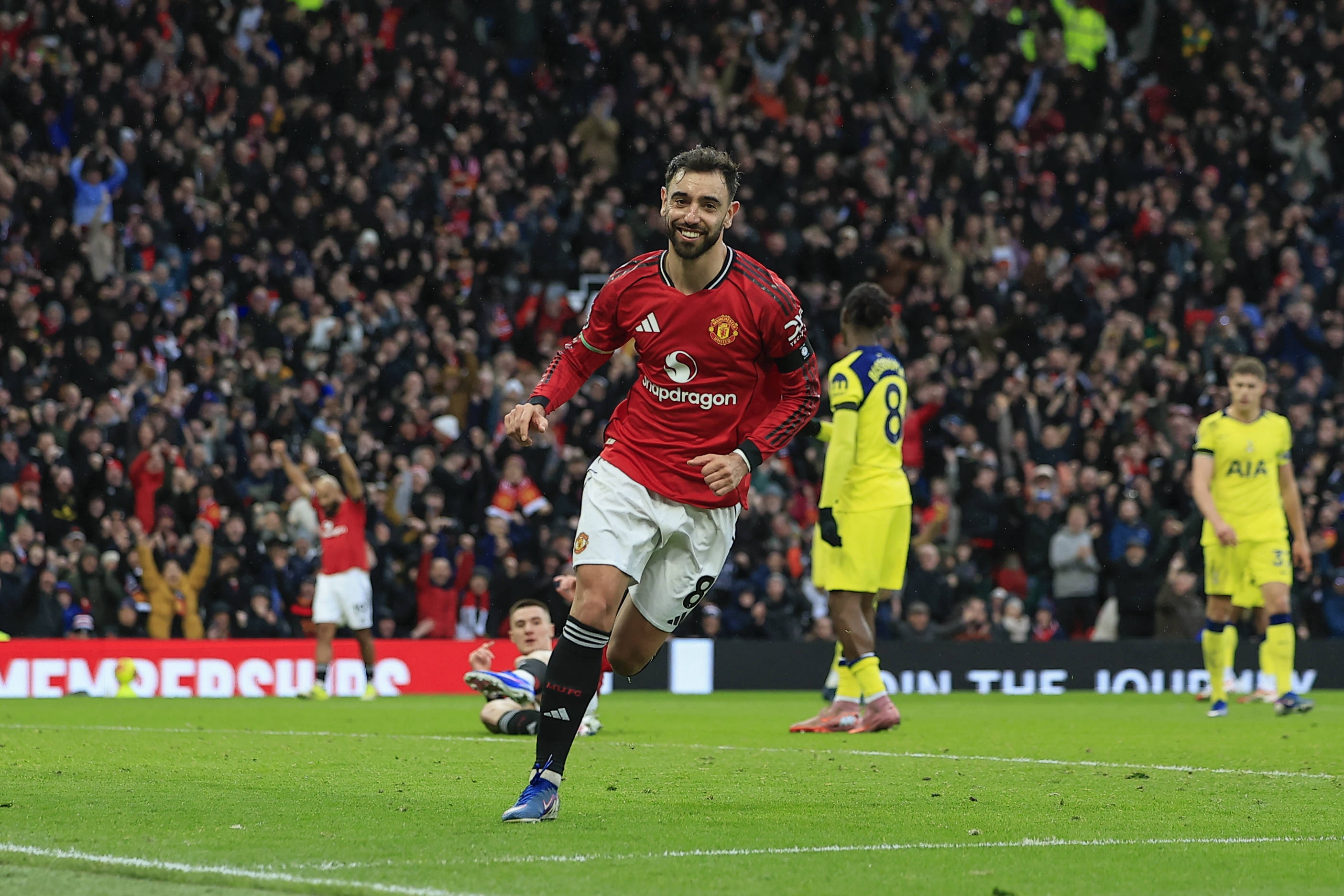 记者：曼联非常想留下B费，但有沙特和欧洲顶级球队对球员有意