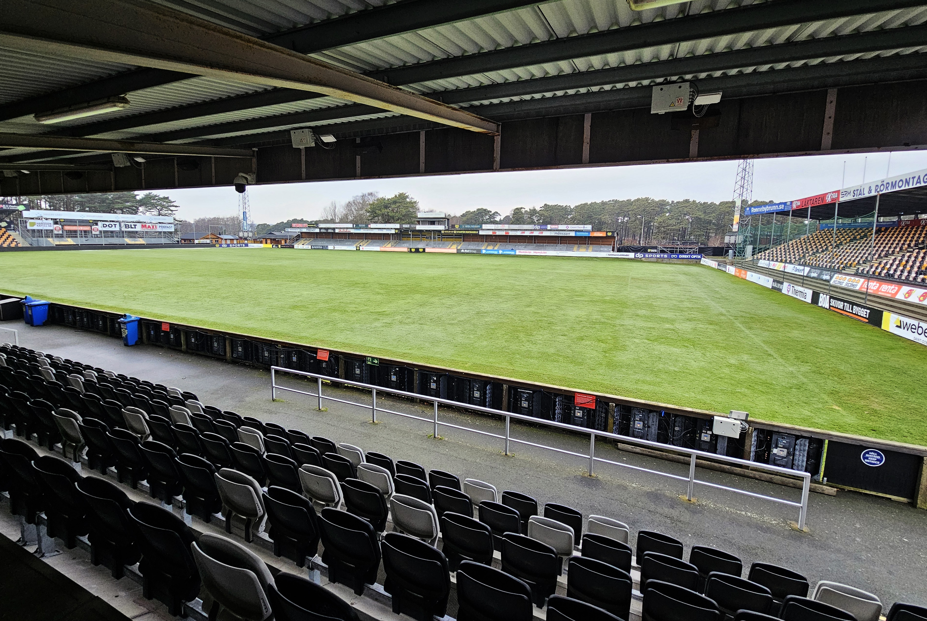 瑞典媒：因球场不合要求，米亚尔比踢欧战正赛主场在140公里之外