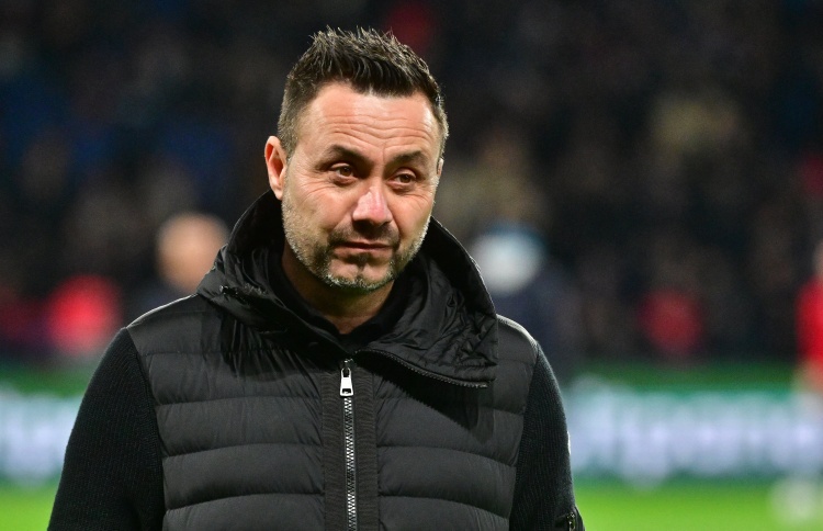 罗马诺：热刺正全力说服德泽尔比执掌帅印，目标夏窗前敲定任命