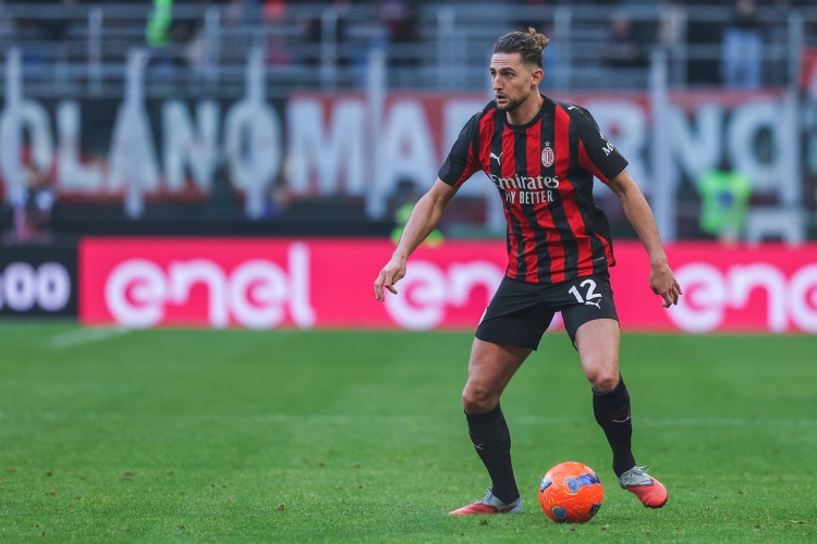 米兰跟队：拉比奥特膝盖没有大碍，单独训练只是预防措施