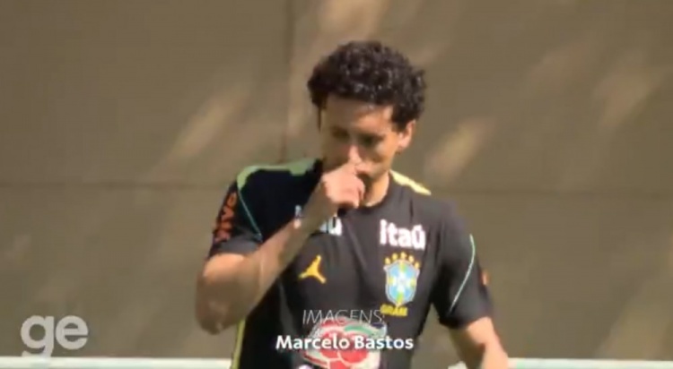 巴媒：因伤缺席对阵法国的友谊赛后，马尔基尼奥斯回归巴西队训练